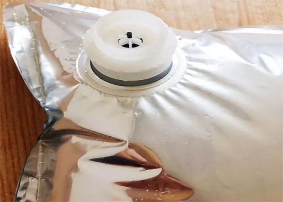 فحم الكوك شراب 2L معقمة كيس من البلاستيك السائل كيس تغليف النبيذ مع حنفية في المربع