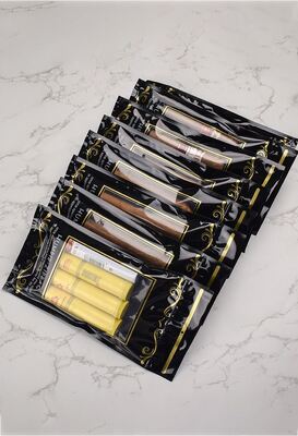 تحمل من 5 إلى 20 سيجارًا حسب الحجم. حقائب سيجار مخصصة مصممة من مادة TPU و PE الآمنة غذائيًا للتخزين الآمن والطازج