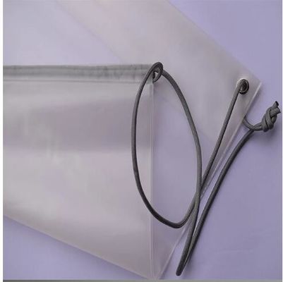 0.08mm CPE الرباط مزدوج الكتف على ظهره أكياس الرباط البلاستيك للملابس