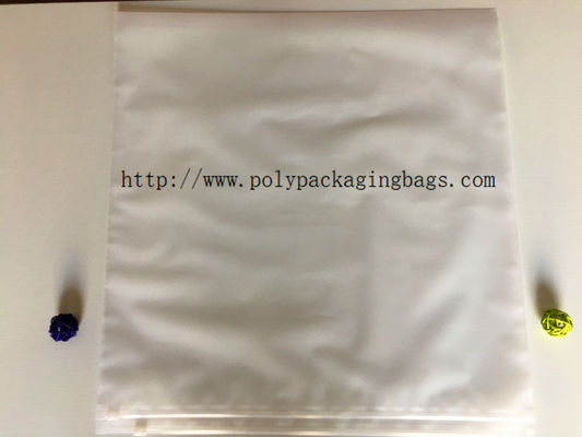 Reclosable الحفر الطباعة متجمد CPE قميص تغليف أكياس الملابس حقيبة زيبلوك